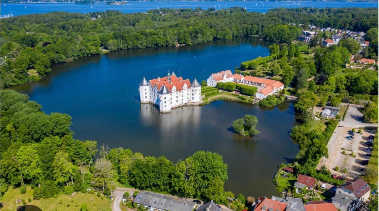 Ferienwohnung Am Schlosspark Глюксбург Екстер'єр фото